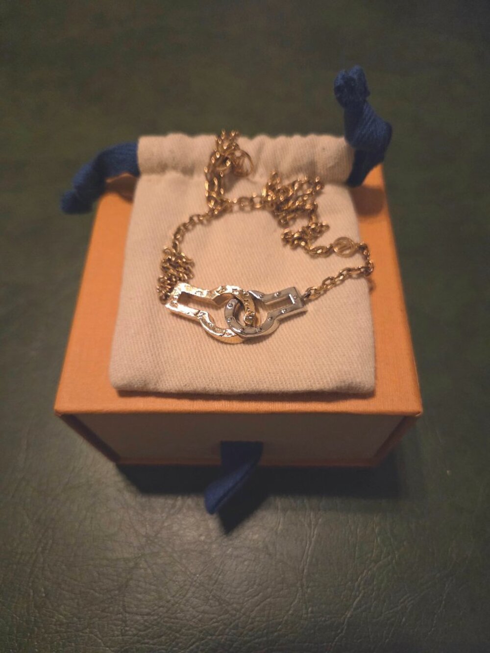 Louis Vuitton Collier Twin Locks Necklace M64887
